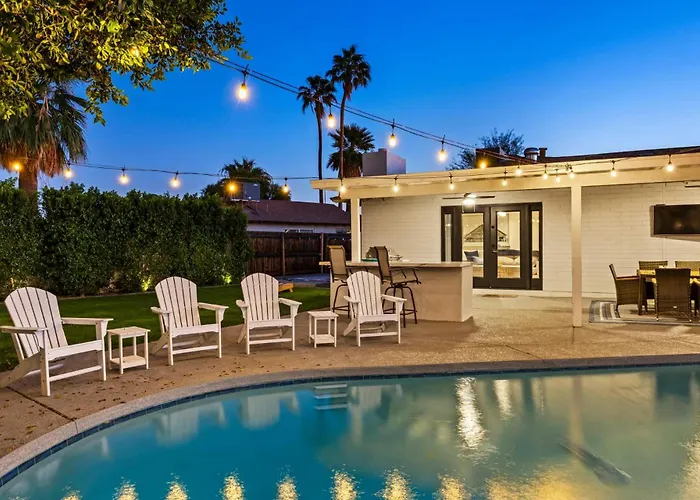 Modern Old Town Oasis - Pool & Outdoor Kitchen Holiday home