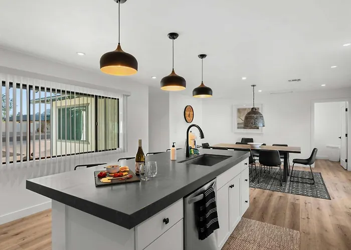Holiday home Modern Old Town Oasis - Pool & Outdoor Kitchen *
