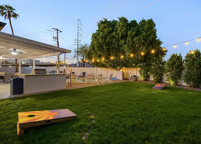 Modern Old Town Oasis - Pool & Outdoor Kitchen